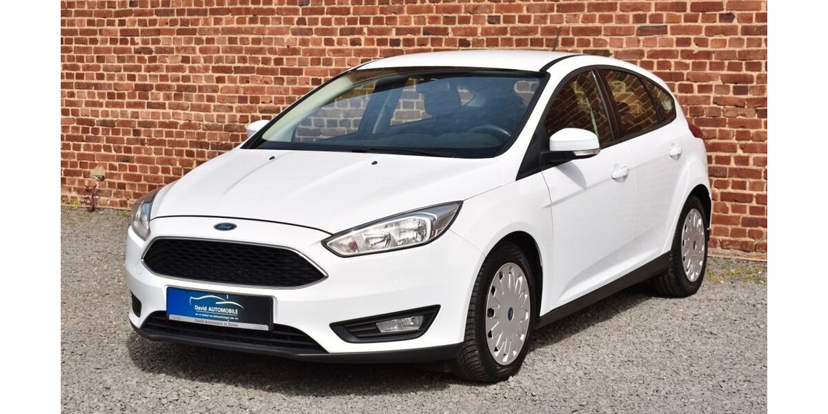 Ford Focus 126.000 km 8.190 &euro; Düren 52351