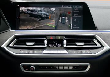 BMW X5 150.000 km 38.690 &euro; Köln 51107