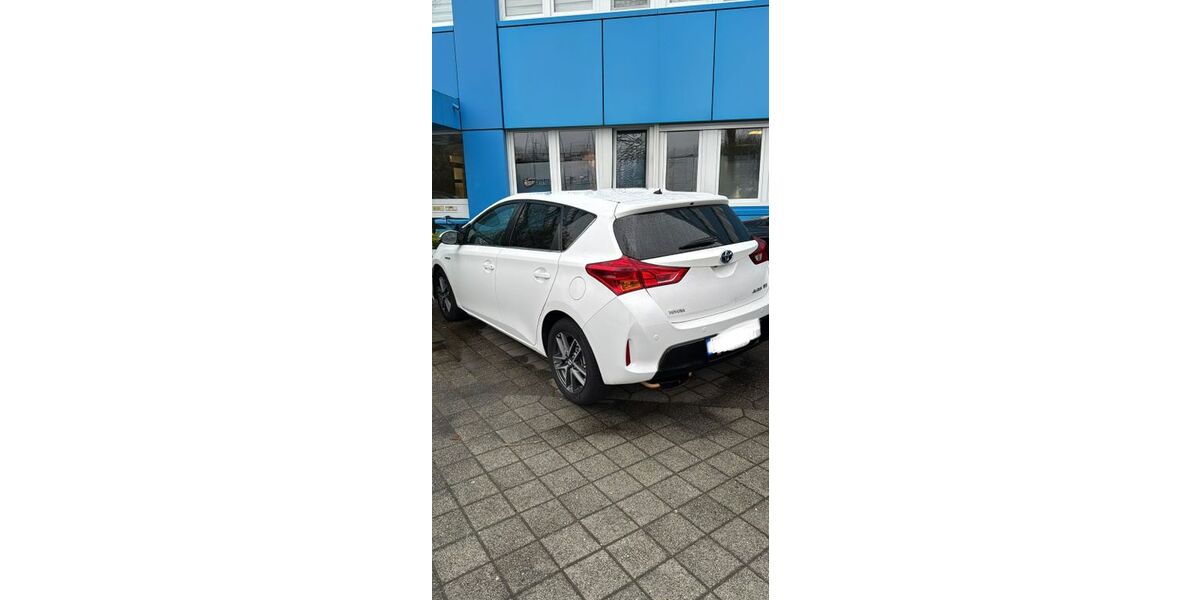 Toyota Auris 137.000 km 11.100 &euro; Köln 50739