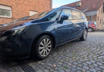 Opel Zafira Tourer 195.000 km 5.690 &euro; Langerwehe 52379