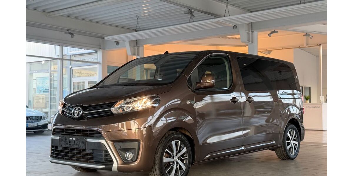 Toyota Proace (Verso) 98.000 km 25.999 &euro; Inden 52459
