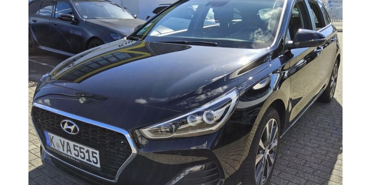 Hyundai i30 44.200 km 14.500 &euro; Köln 51067