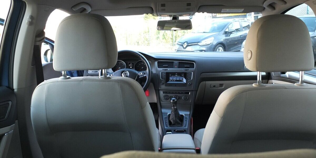 VW Golf VII COMFORTLINE PANORAMADACH KLIMAAUTOMATIK 1 150.000 km 9.888 &euro; Köln 50858