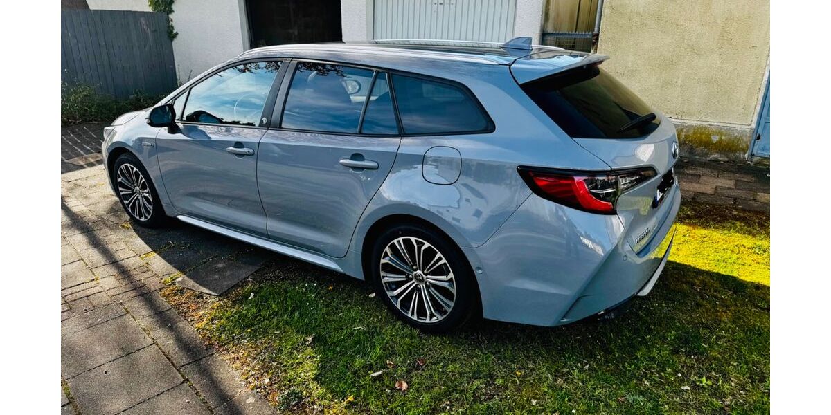 Toyota Corolla 80.000 km 25.500 &euro; Köln 50737