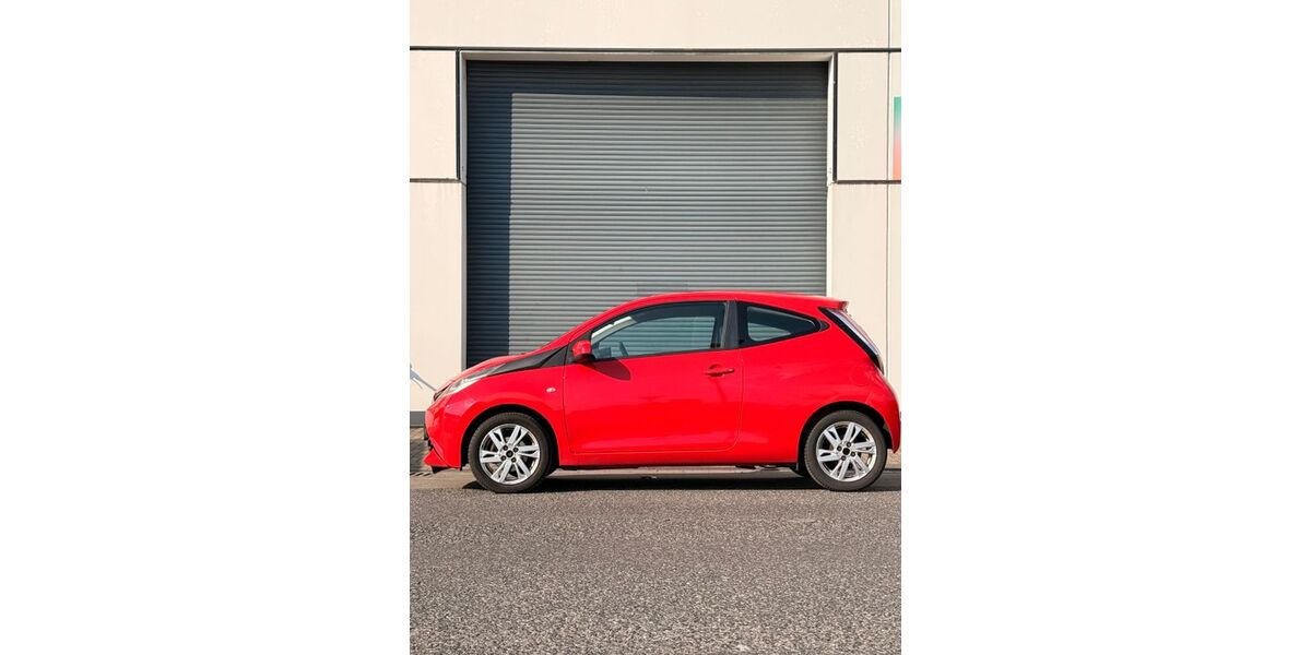 Toyota Aygo (X) 120.000 km 5.500 &euro; Köln 50825