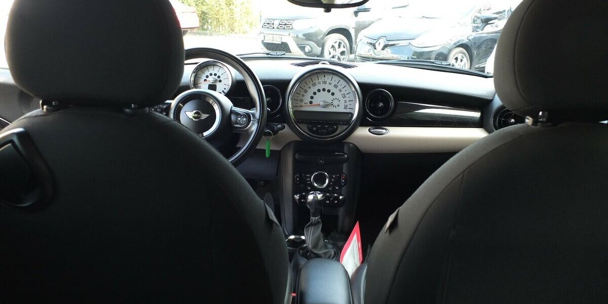 Mini Cooper BAKER STREET XENON KLIMAAUTOM SITZHEIZUNG 114.143 km 8.898 &euro; Köln 50858