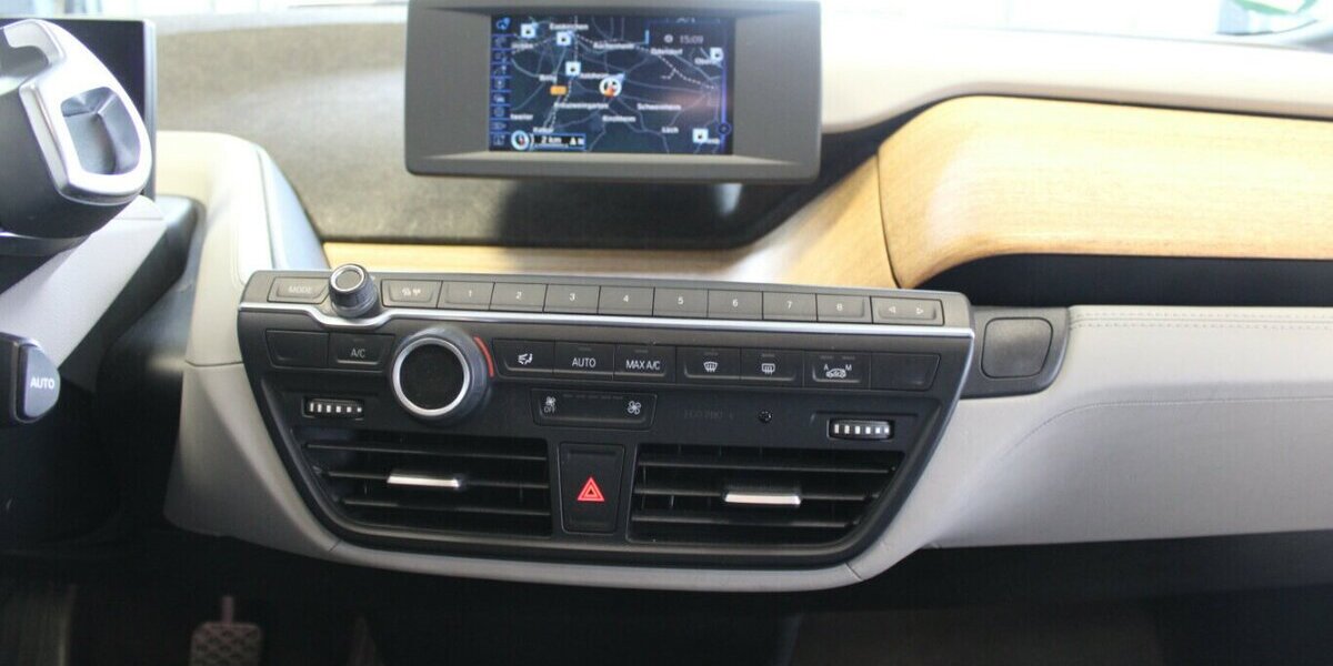 BMW i3 60 AH Navi - PDC - Kamera 84.100 km 6.980 &euro; Euskirchen 53881