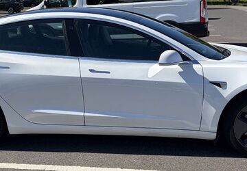 Tesla Model 3 99.800 km 22.999 &euro; Hürth 50354