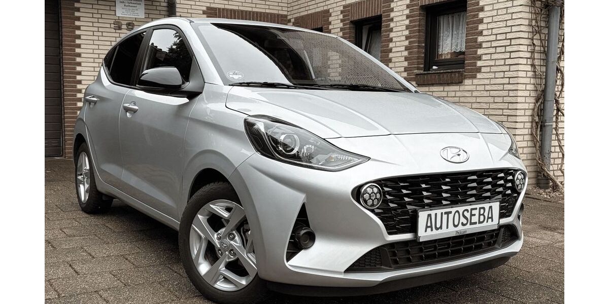 Hyundai i10 10.900 km 13.490 &euro; Jülich 52428