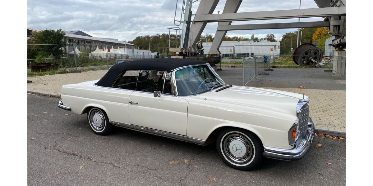 Mercedes-Benz 220 46.015 km 111.111 &euro; Köln 50858