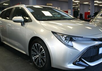 Toyota Corolla 2.0 Touring Sports Hybrid Team Deutschland 77.720 km 21.980 &euro; Euskirchen 53881