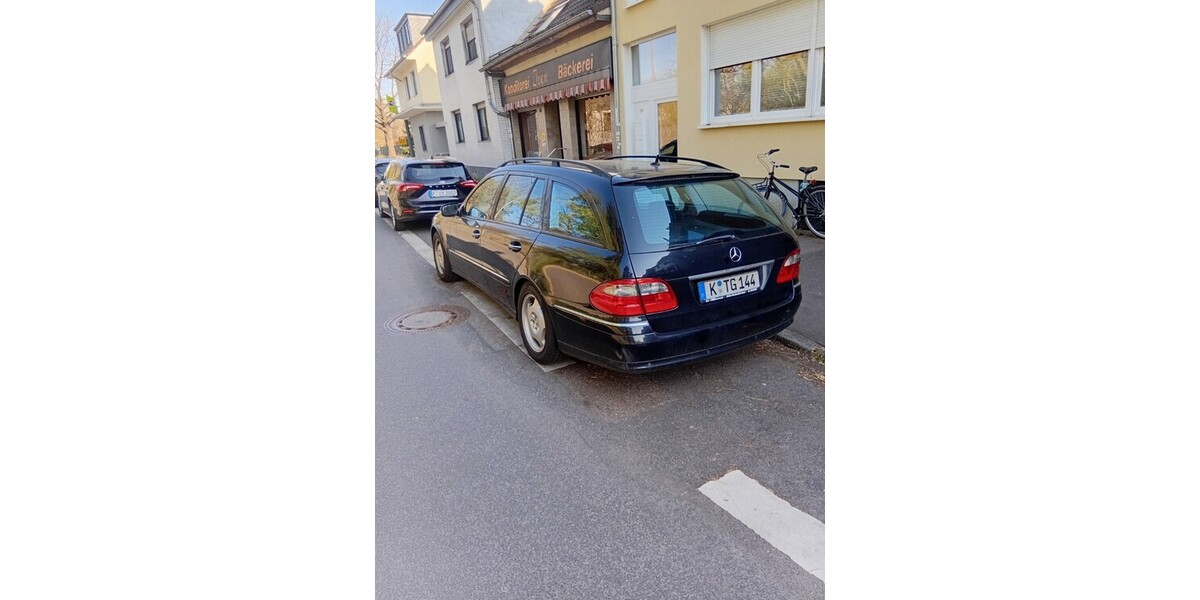 Mercedes-Benz E 280 Combi 4 Matic 271.788 km 3.400 &euro; Köln 50667