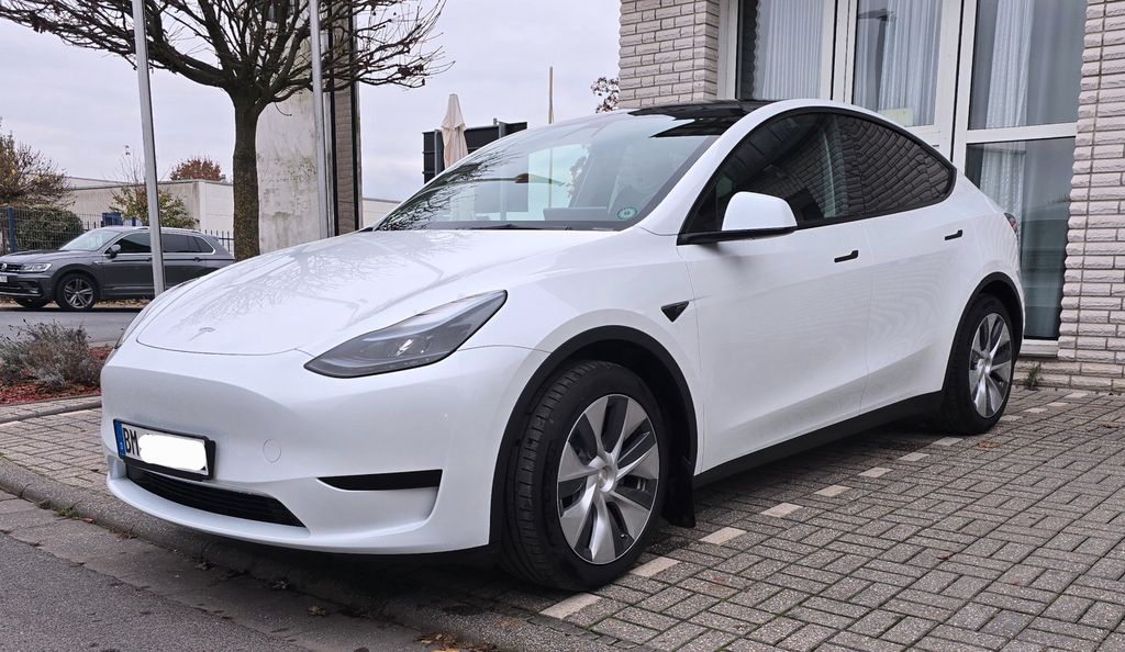 Tesla Model Y 26.800 km 22.899 &euro; Kerpen 50170