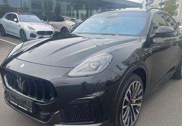 Maserati Grecale 33.842 km 81.980 &euro; Köln 50829