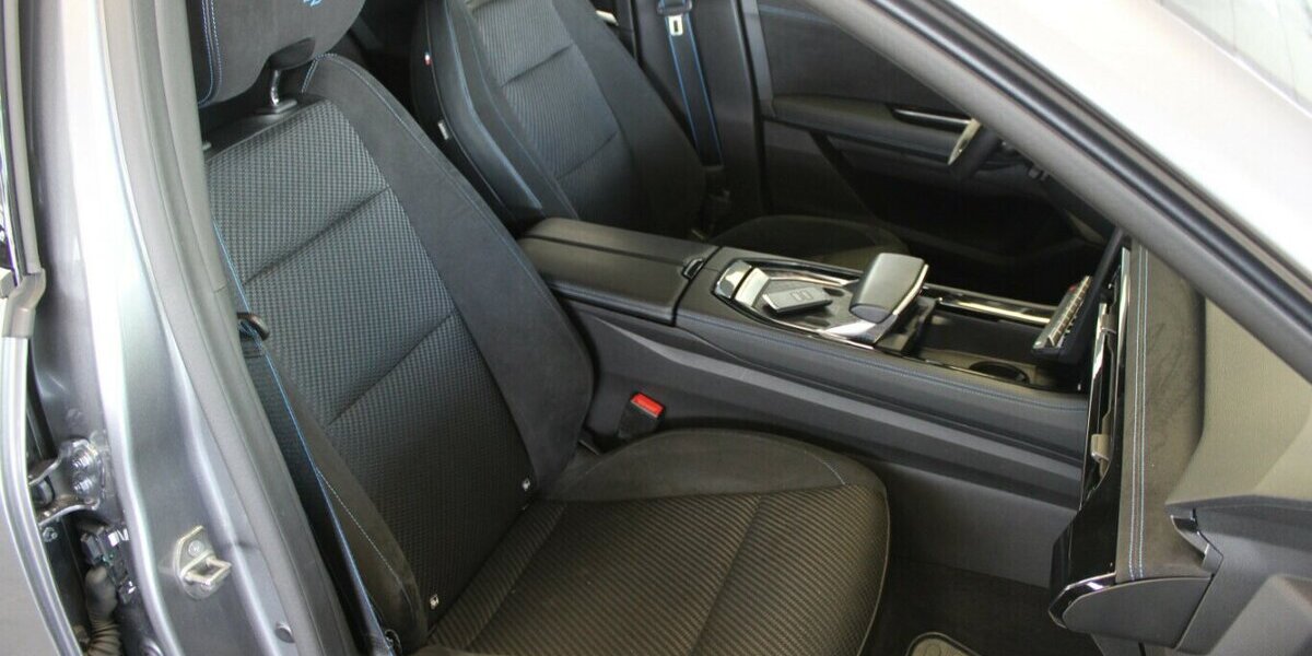 Renault Austral 1.3 TCe Techno Esprit Alpine 27.093 km 26.980 &euro; Euskirchen 53881