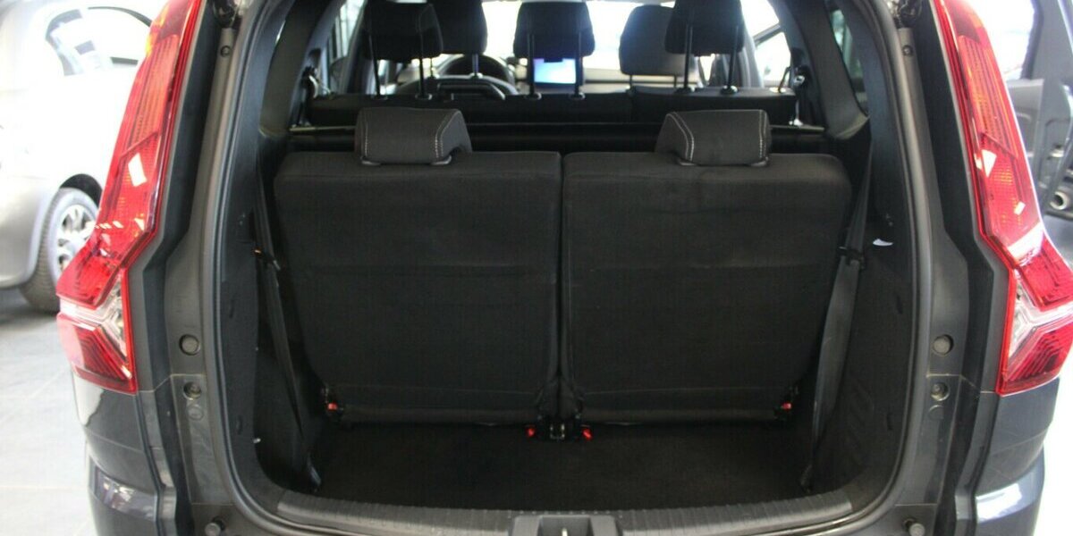 Dacia Jogger 1.0 - 7-Sitzer- AHK - 117.709 km 12.980 &euro; Euskirchen 53881