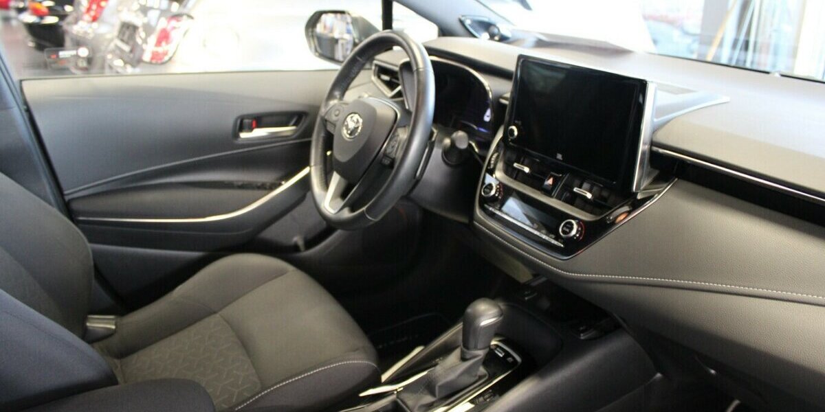 Toyota Corolla 2.0 Touring Sports Hybrid Team Deutschland 77.720 km 22.980 &euro; Euskirchen 53881