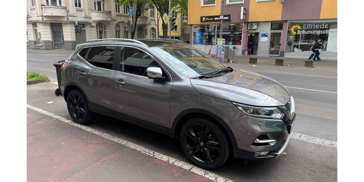 Nissan Qashqai 131.990 km 15.900 &euro; Köln 51103