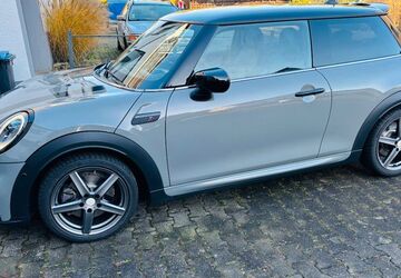 Mini John Cooper Works 14.573 km 26.980 &euro; Köln-Kalk 51103