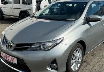 Toyota Auris 78.000 km 9.850 &euro; Brühl 50321