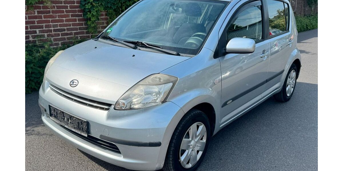 Daihatsu Sirion 150.000 km 2.300 &euro; köln 50739