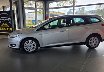 Ford Focus 73.000 km 9.499 &euro; Jülich 52428