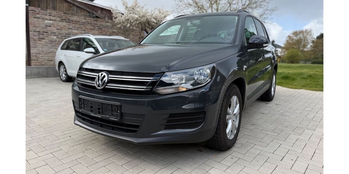 VW Tiguan 48.900 km 11.990 &euro; Bornheim 53332