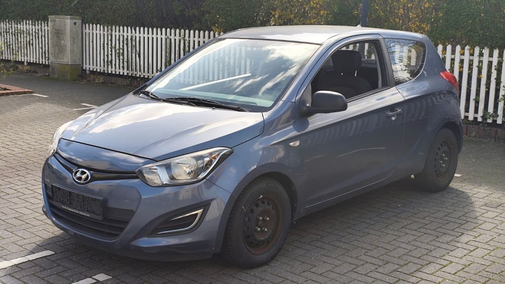 Hyundai i20 129.000 km 3.999 &euro; Leverkusen 51373