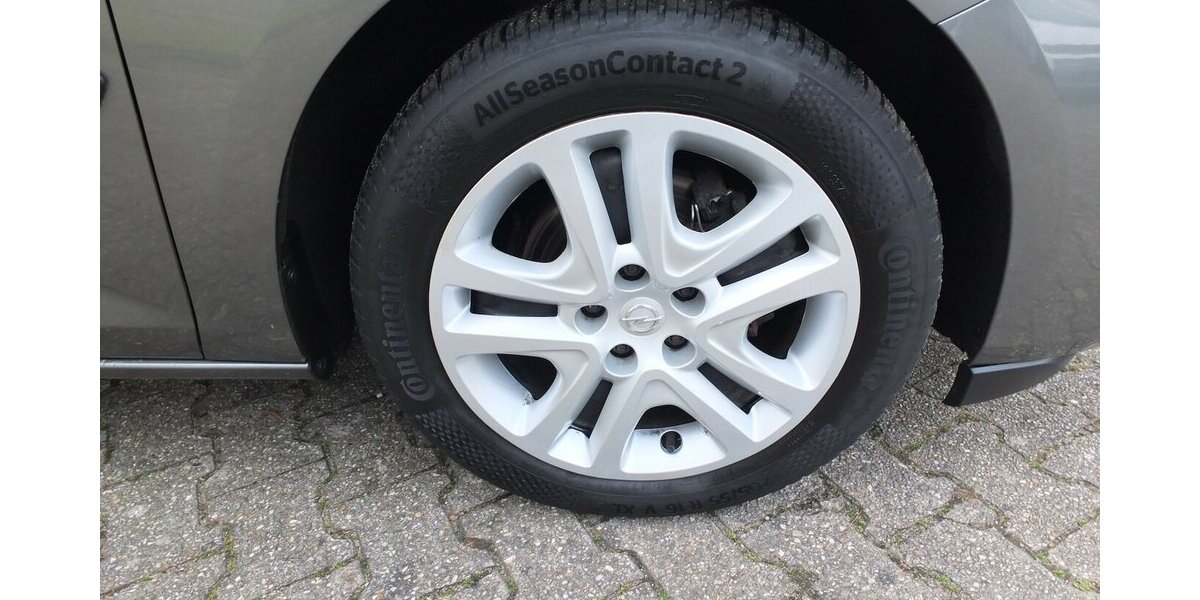 Opel Astra SPORTS TOURER NAVI 1.HD BLUETOOTH ALLWETTERR 125.000 km 9.908 &euro; Köln 50858