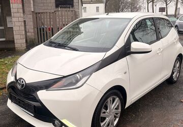 Toyota Aygo (X) 168.000 km 5.750 &euro; Köln 51107
