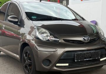 Toyota Aygo (X) 165.000 km 2.998 &euro; Euskirchen 53879