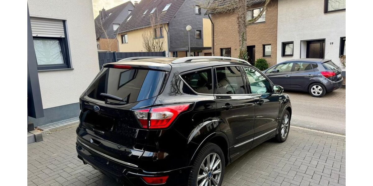 Ford Kuga 59.782 km 17.000 &euro; Leverkusen 51371