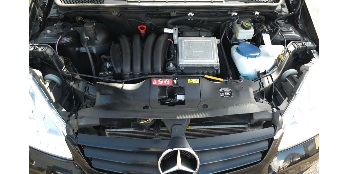 Mercedes-Benz A 160 KLIMAANLAGE SITZHEIZUNG orig 81.695 km ! 81.695 km 7.304 &euro; Köln 50858