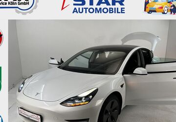 Tesla Model 3 60.439 km 31.890 &euro; Köln 50739