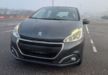 Peugeot 208 138.000 km 4.499 &euro; Köln 51147
