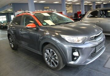 Kia Stonic 28.185 km 14.980 &euro; Euskirchen 53881