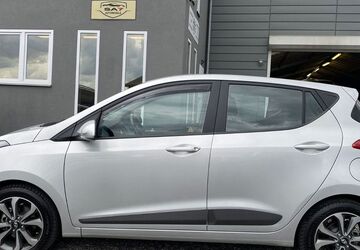 Hyundai i10 15.000 km 8.490 &euro; Euskirchen 53881