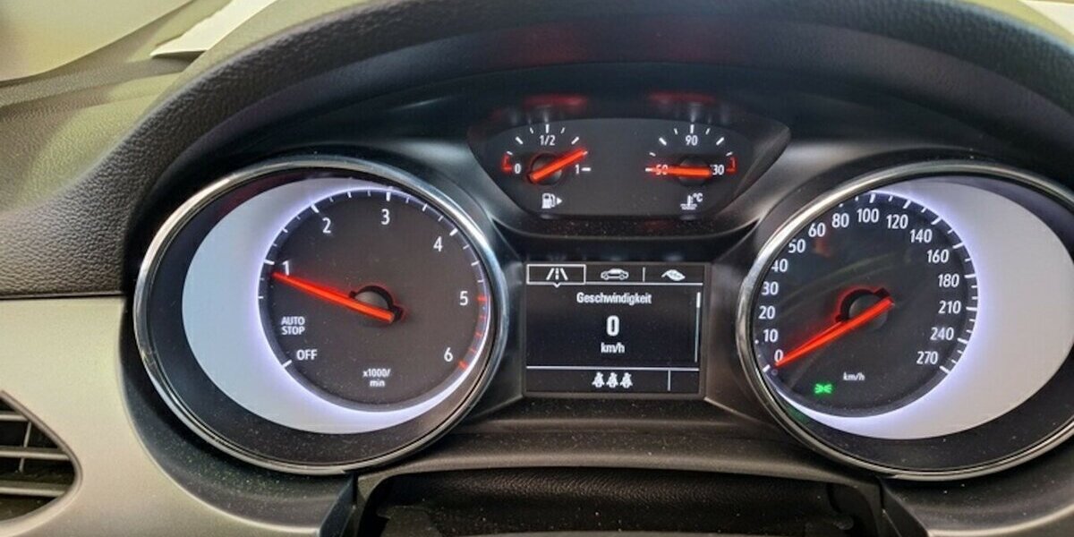 Opel Astra Klima Navi Temp CarPlay GARANTIE 28.000 km 28.000 km 14.500 &euro; Erftstadt 50374