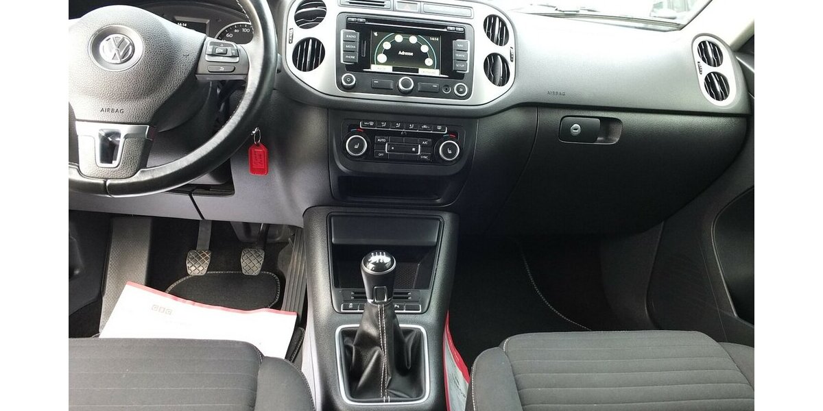 VW Tiguan CUP SPORTSTYLE BMT NAVI PARKPILOT TEMPOMAT 87.859 km 11.900 &euro; Köln 50858