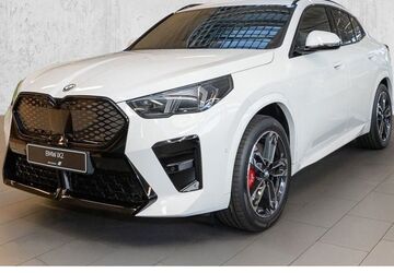 BMW iX2 4.000 km 56.490 &euro; Leverkusen 51371