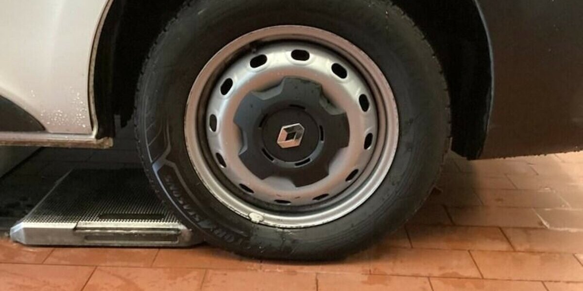 Renault Trafic L2H1 Navi Klima Standh 3 Sitze Regale EU6 85.000 km 15.500 &euro; Erftstadt 50374