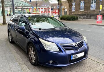 Toyota Avensis 310.000 km 4.200 &euro; Düren 52355