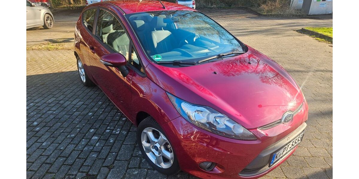 Ford Fiesta 70.496 km 4.899 &euro; Leverkusen 51381