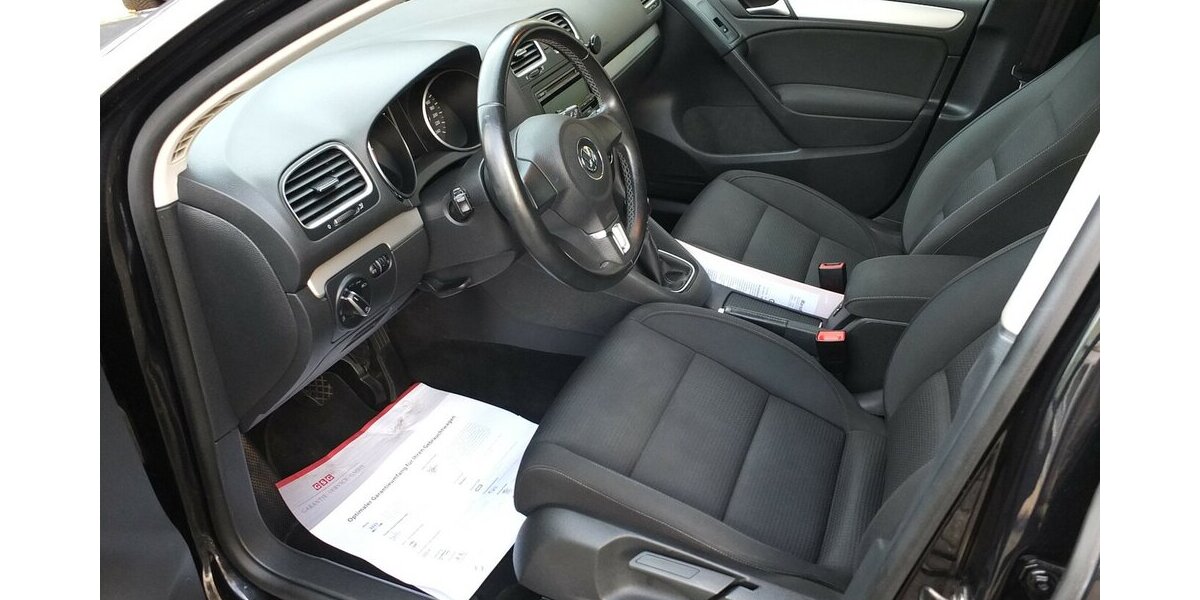 VW Golf 1.6TDi TEAM KLIMAAUTOMATIK 5-türig 159.855 km 6.904 &euro; Köln 50858