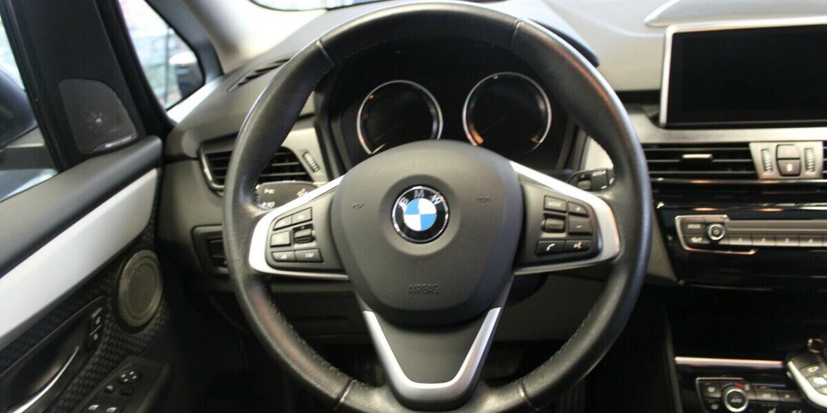 BMW 220 220i Gran Tourer Aut. Advantage - 1.HAND - 24.650 km 26.980 &euro; Euskirchen 53881