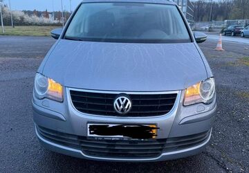 VW Touran 154.000 km 7.800 &euro; Elsdorf 50189