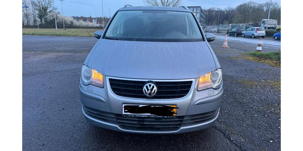 VW Touran 154.000 km 7.800 &euro; Elsdorf 50189
