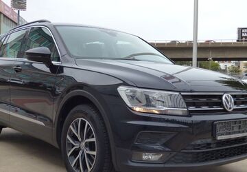 VW Tiguan 60.500 km 21.499 &euro; Köln 51105