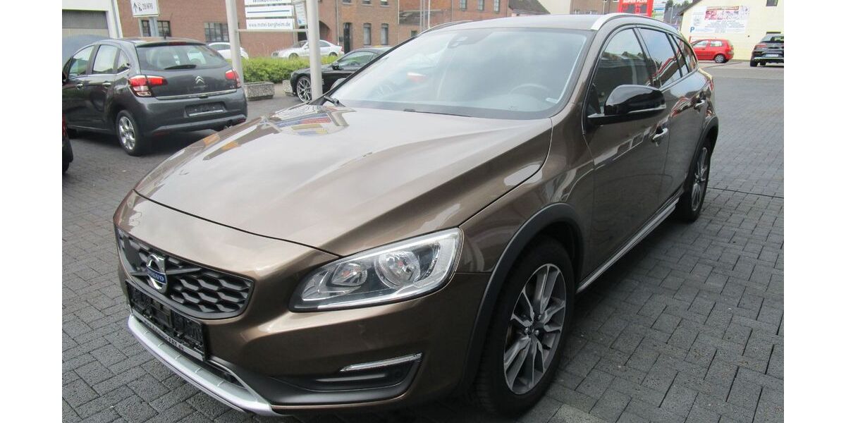 Volvo V60 Cross Country 98.000 km 15.990 &euro; BERGHEIM 50126