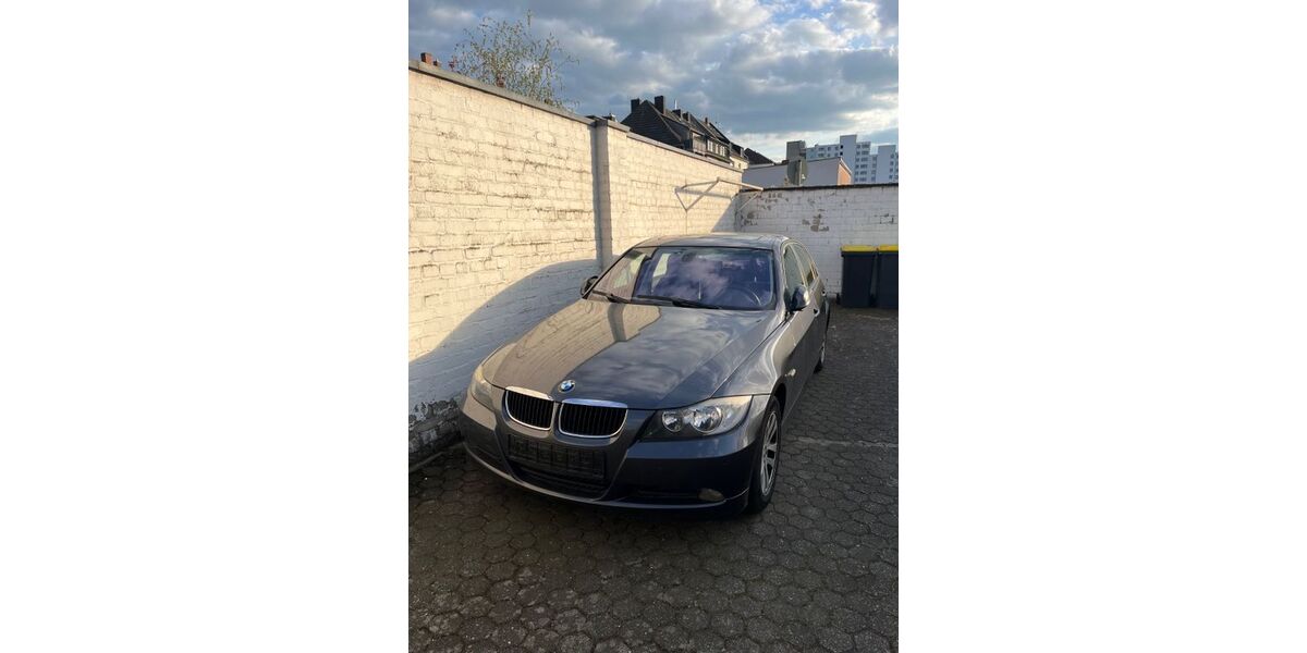 BMW 320 207.505 km 2.500 &euro; Wesseling 50389